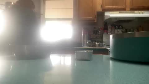 Sunny Clementine online show from 11.09.25