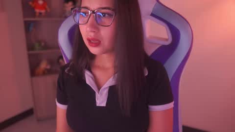 Snapshot of sunny_flower_ chatting on 01.14.26 SUNNY online show from 01.14.26