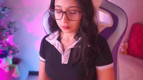 Snapshot of sunny_flower_ chatting on 02.04.26 SUNNY online show from 02.04.26