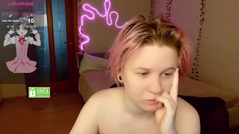 Snapshot of sunny_mood chatting on 02.20.25 sunny mood online show from 02.20.25