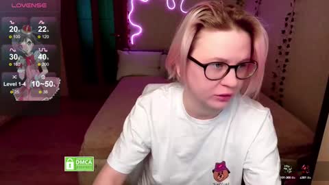 Snapshot of sunny_mood chatting on 02.26.25 sunny mood online show from 02.26.25