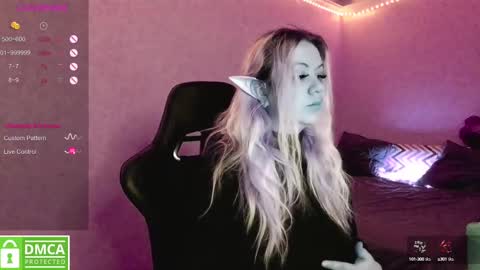 Snapshot of sunny_mood chatting on 02.27.25 sunny mood online show from 02.27.25