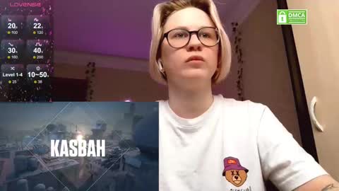 Snapshot of sunny_mood chatting on 03.01.25 sunny mood online show from 03.01.25