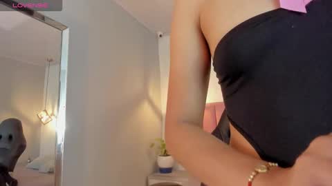  S U N N Y online show from 10.30.25