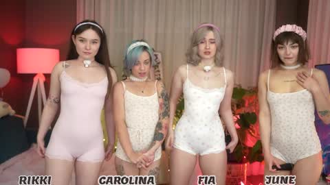 Snapshot of sunnyfia chatting on 09.26.25 Fia  -  TG -  Mia -  Alice -  online show from 09.26.25