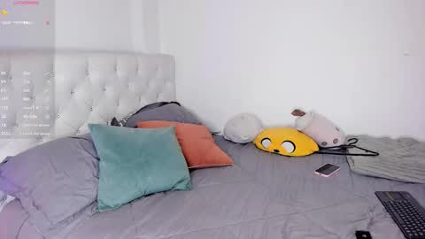 Snapshot of sunnymoonn_1 chatting on 10.30.25 Sunnymoon online show from 10.30.25