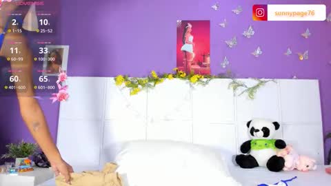 Snapshot of sunnypage chatting on 11.16.25 online show from 11.16.25