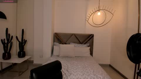 Sunny Rivers online show from 09.18.25