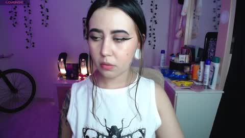 Snapshot of sunset_pienk chatting on 01.19.26 Sunset online show from 01.19.26