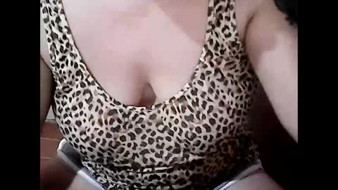 Snapshot of sunshine_38 chatting on 03.02.25 sunshine_38 online show from 03.02.25