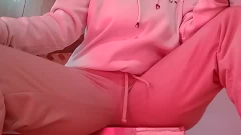 Annie online show from 12.04.25