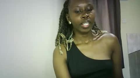 Snapshot of sunshine_g chatting on 12.22.25 Sunshine online show from 12.22.25