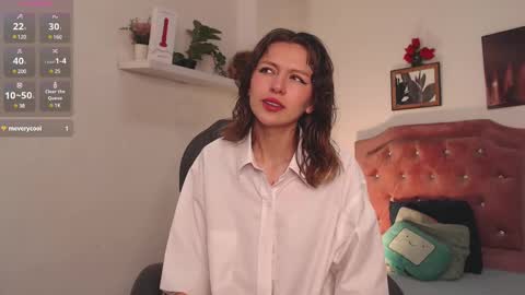 Snapshot of sunshine_gh1 chatting on 12.29.24 Sunshine online show from 12.29.24