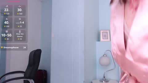 Snapshot of sunshine_gh1 chatting on 10.22.25 Sunshine online show from 10.22.25