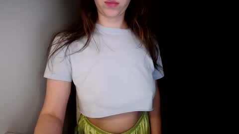 Snapshot of sunshine_in_your_life chatting on 11.30.25 sunshine_in_your_life online show from 11.30.25