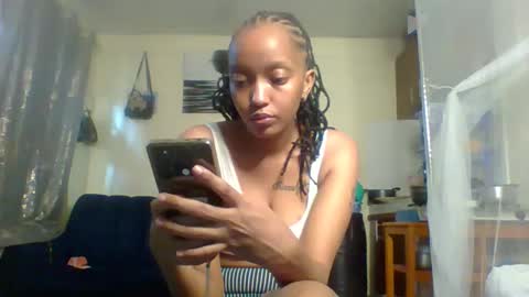 Snapshot of sunshine_n chatting on 04.25.26 sunshine_n online show from 04.25.26