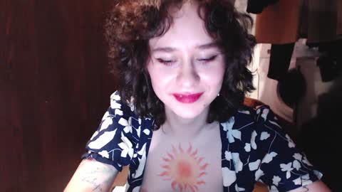 Snapshot of sunshinehella chatting on 12.04.24 Hella online show from 12.04.24