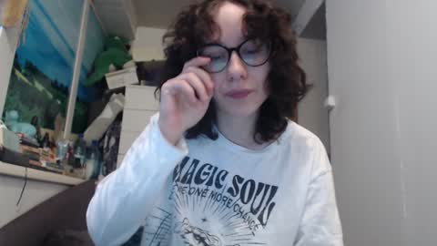 Snapshot of sunshinehella chatting on 01.20.25 Hella online show from 01.20.25