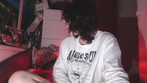 Snapshot of sunshinehella chatting on 01.20.25 Hella online show from 01.20.25