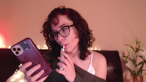 Snapshot of sunshinehella chatting on 02.15.25 Hella online show from 02.15.25