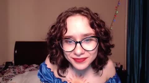 Snapshot of sunshinehella chatting on 02.20.25 Hella online show from 02.20.25