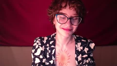 Snapshot of sunshinehella chatting on 09.11.25 Hella online show from 09.11.25