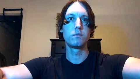 Snapshot of suntresh chatting on 10.25.25 suntresh online show from 10.25.25
