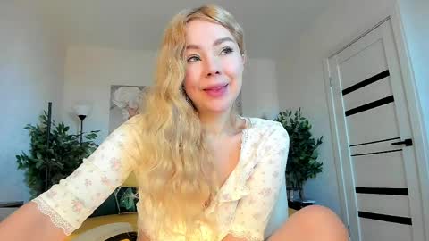 Jenn online show from 04.11.26