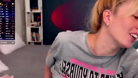 Snapshot of super_peach_stream chatting on 09.21.25 ANNApvt open full info in bio online show from 09.21.25