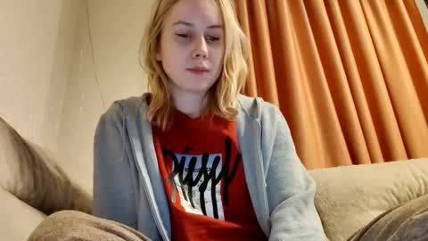 Annie online show from 02.21.25