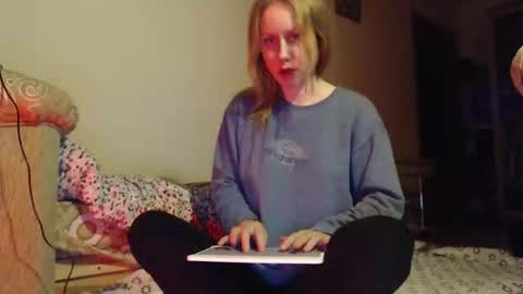 Annie online show from 05.08.26