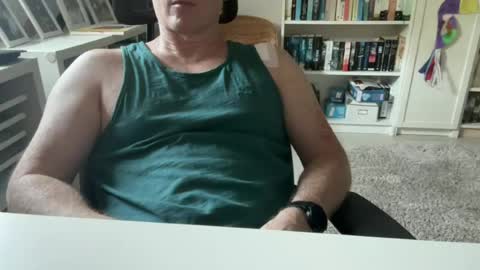 Snapshot of surfstar81 chatting on 06.20.26 surfstar81 online show from 06.20.26