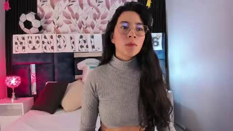 Snapshot of susa1userma_ chatting on 06.17.26 Susann online show from 06.17.26