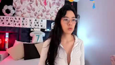 Snapshot of susa1userma_ chatting on 06.20.26 Susann online show from 06.20.26