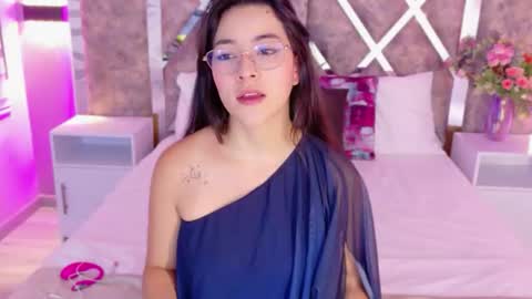 Snapshot of susa1userma_ chatting on 06.25.26 Susann online show from 06.25.26