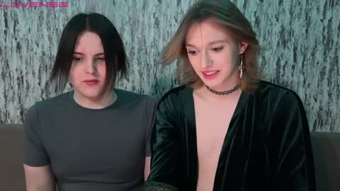 Snapshot of susan228 chatting on 12.25.24 Vladiva online show from 12.25.24