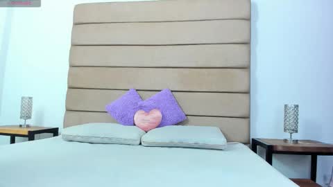 Snapshot of susan_elliot chatting on 11.04.25 Susan online show from 11.04.25