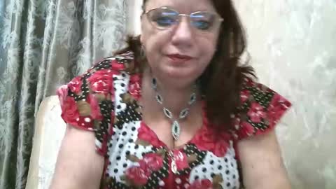 Snapshot of susanaahsun chatting on 01.02.25 SusanaAhSun online show from 01.02.25