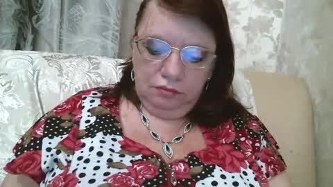 Snapshot of susanaahsun chatting on 01.08.25 SusanaAhSun online show from 01.08.25