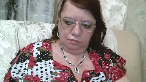 Snapshot of susanaahsun chatting on 01.09.25 SusanaAhSun online show from 01.09.25