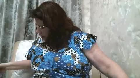 Snapshot of susanaahsun chatting on 09.17.25 SusanaAhSun online show from 09.17.25