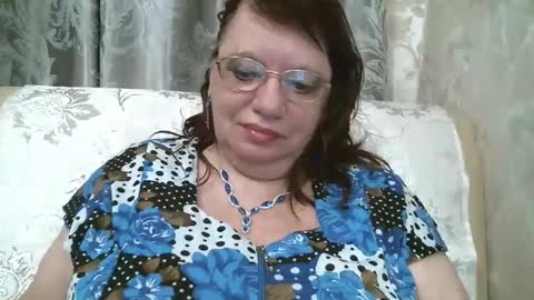 Snapshot of susanaahsun chatting on 10.29.25 SusanaAhSun online show from 10.29.25