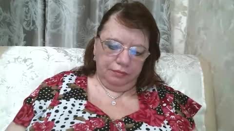 Snapshot of susanaahsun chatting on 11.04.25 SusanaAhSun online show from 11.04.25