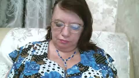 Snapshot of susanaahsun chatting on 11.27.25 SusanaAhSun online show from 11.27.25