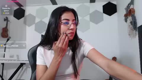 Susana hendrix    online show from 06.25.26