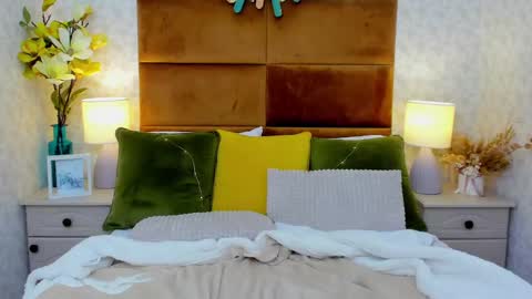 Snapshot of susanblare chatting on 02.18.25 Susan online show from 02.18.25