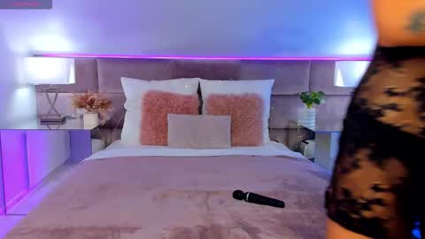 Snapshot of susanblare chatting on 10.26.25 Susan online show from 10.26.25