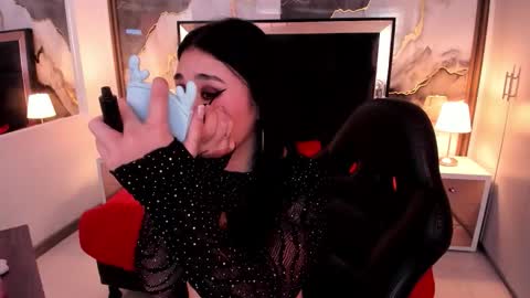 susanvilla online show from 12.02.25