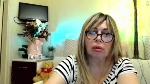 Snapshot of susiexnoreen chatting on 07.07.26 SusiexNoreen online show from 07.07.26