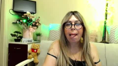 Snapshot of susiexnoreen chatting on 07.21.26 SusiexNoreen online show from 07.21.26